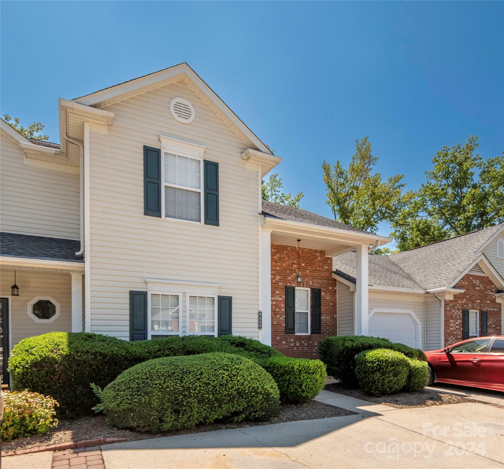 Property Photo: 9449 Kimmel Lane NC 28216