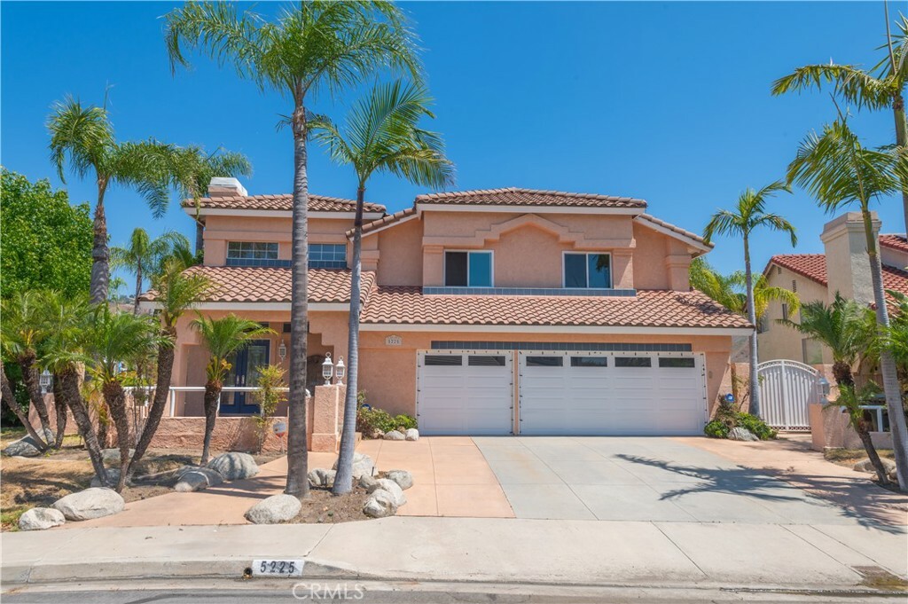 Property Photo:  5225 Avenida De Kristine  CA 92887 