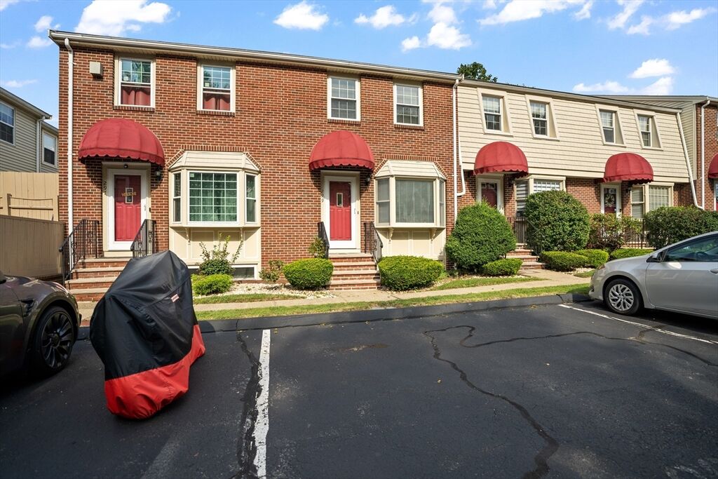 Property Photo: 299 Mountain Ave 5 MA 02151
