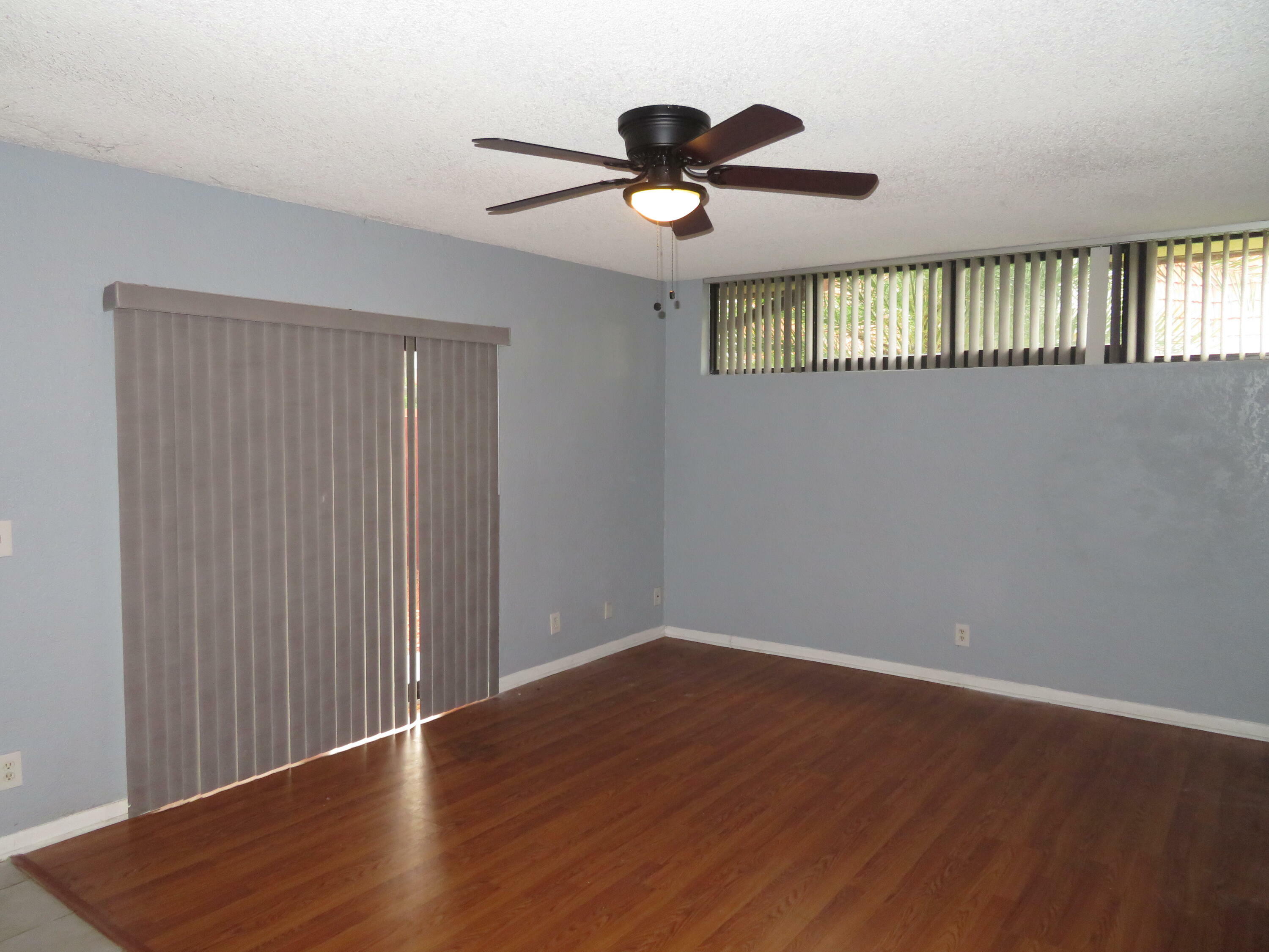 Property Photo:  3907 Victoria Drive  FL 33406 