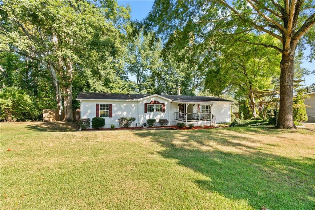 4940 Hog Mountain Road  Flowery Branch GA 30542 photo