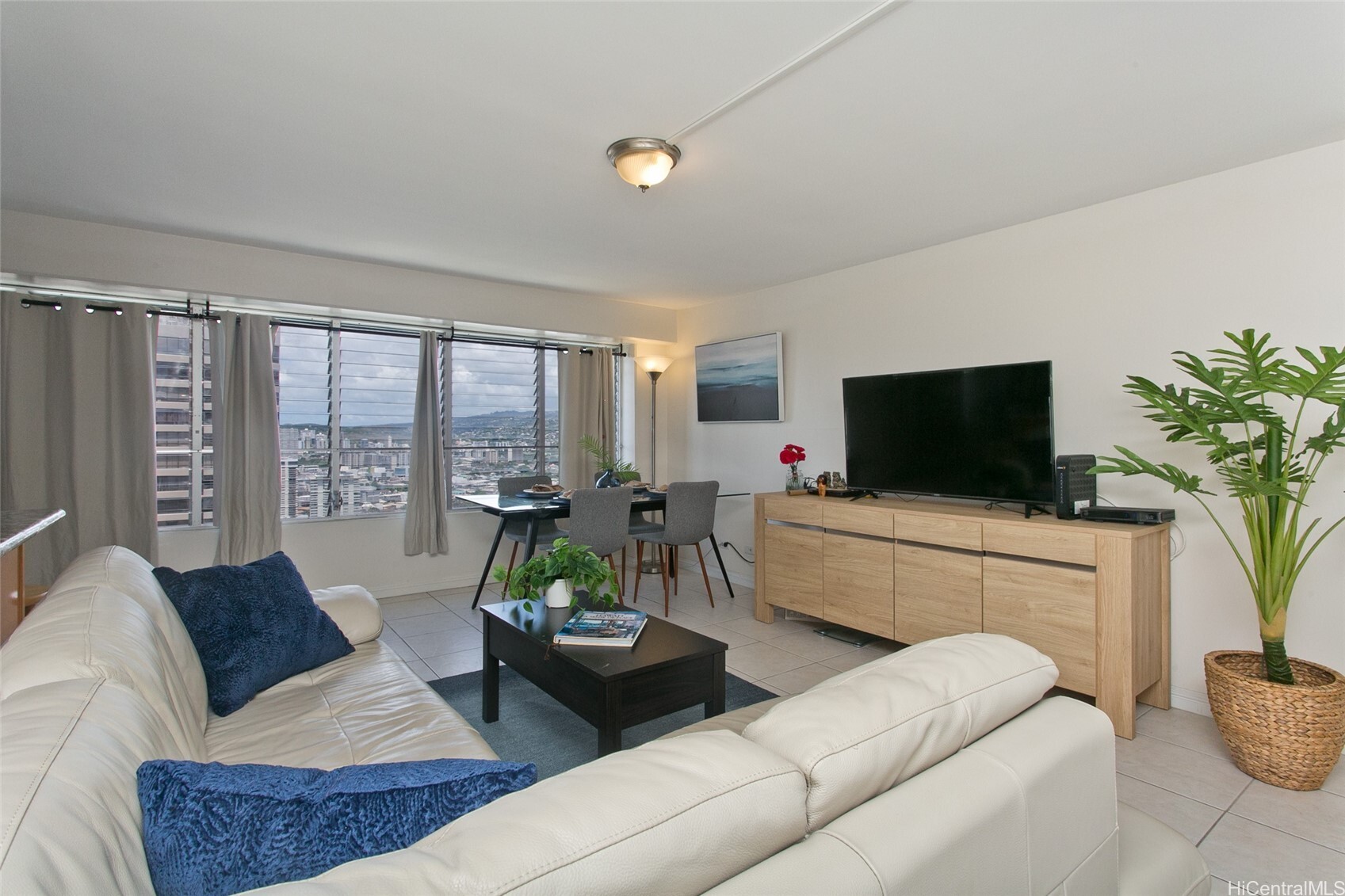 2525 Date Street 3706  Honolulu HI 96826 photo