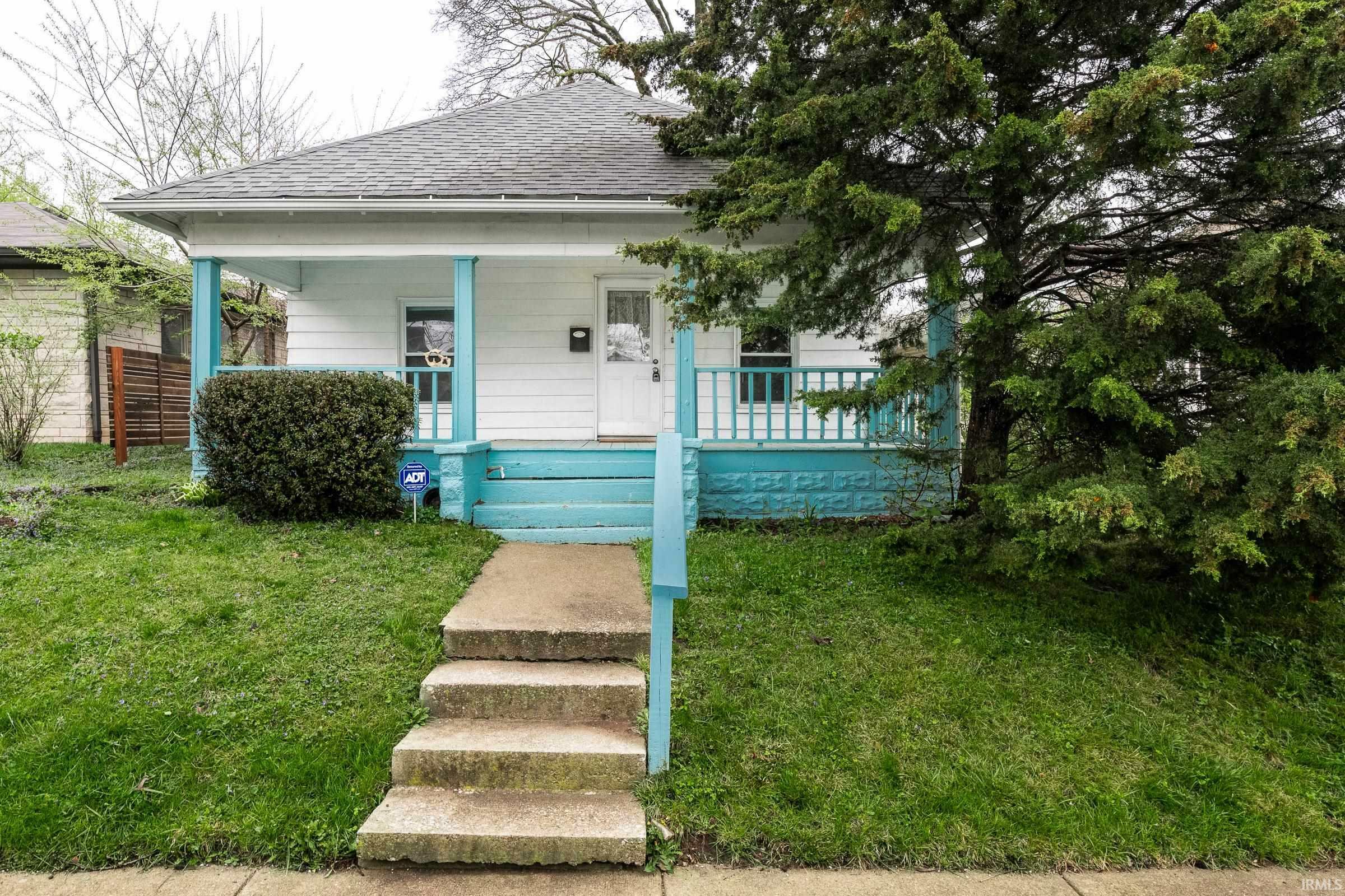 Property Photo:  1303 S Washington Street  IN 47401 