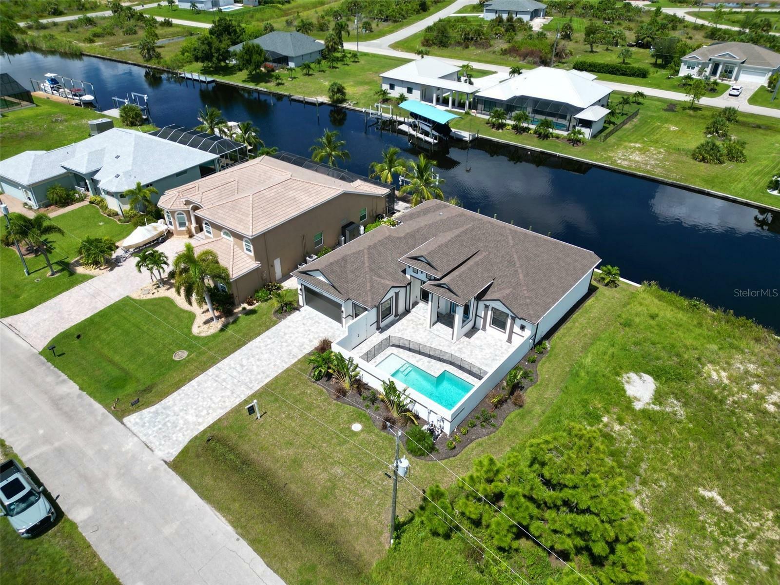 Property Photo:  15060 Aquarius Circle  FL 33981 