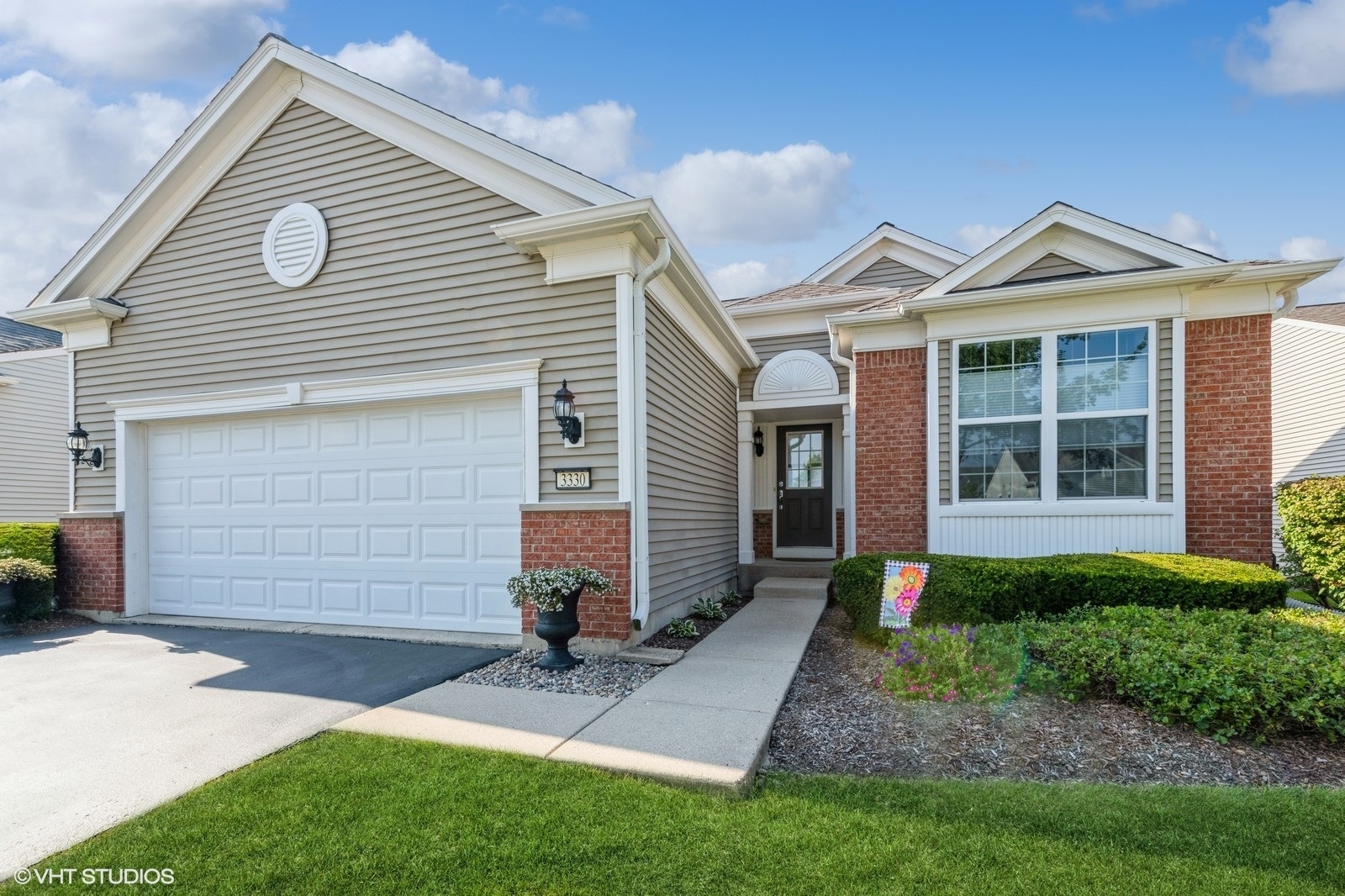 Property Photo:  3330 Bagatelle Lane  IL 60060 