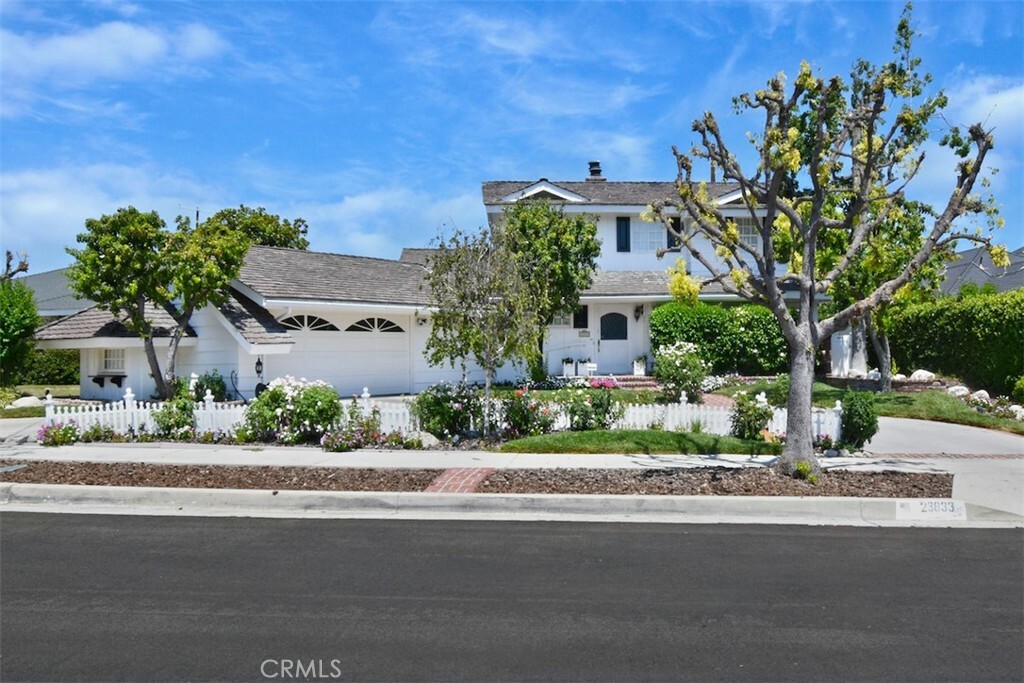 Property Photo:  23833 Crosson Drive  CA 91367 