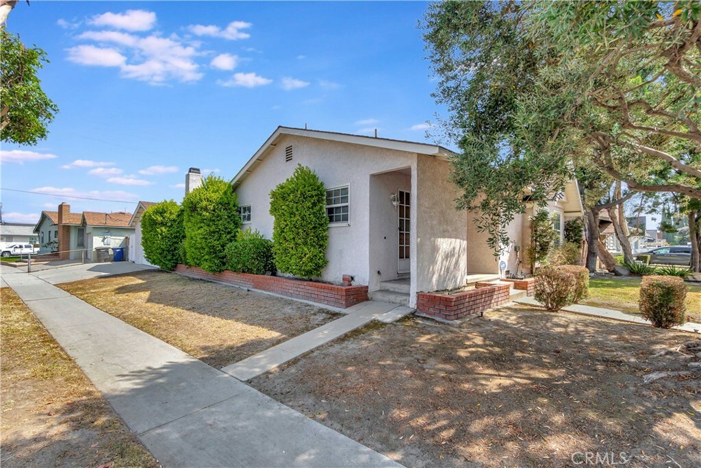 Property Photo:  11303 213th Street  CA 90715 