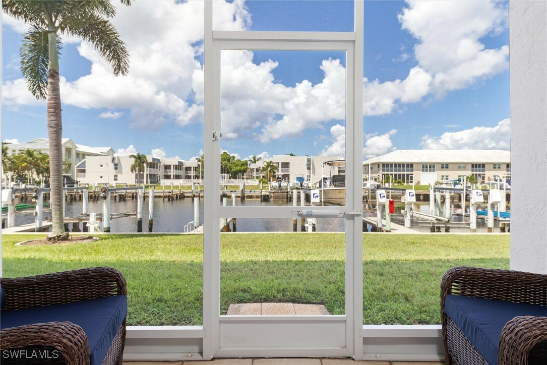 Property Photo:  311 Garvin Street 305B  FL 33950 