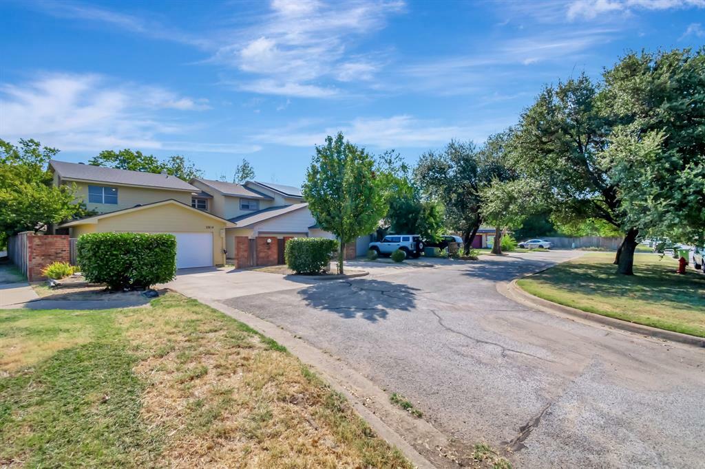 Property Photo:  2814 Spring Valley Drive  TX 76021 