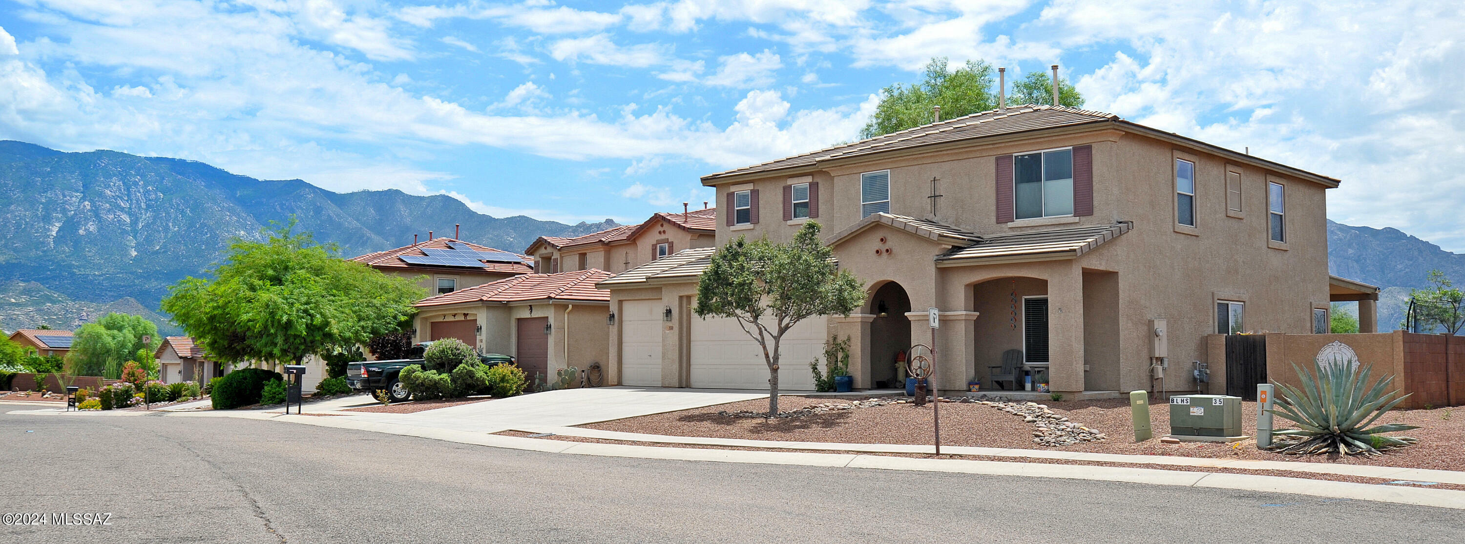 3560 E Silver Buckle Place  Tucson AZ 85739 photo