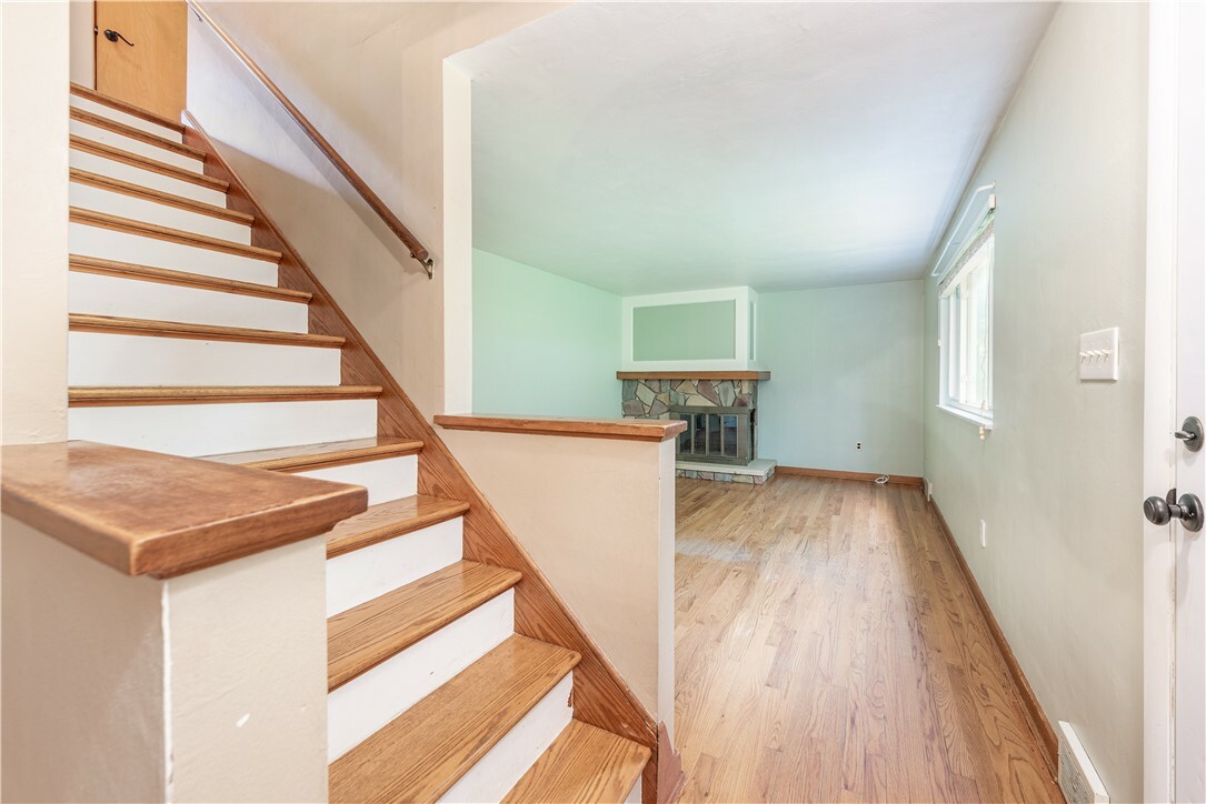 Property Photo:  1431 Lakeside Drive  PA 15101 