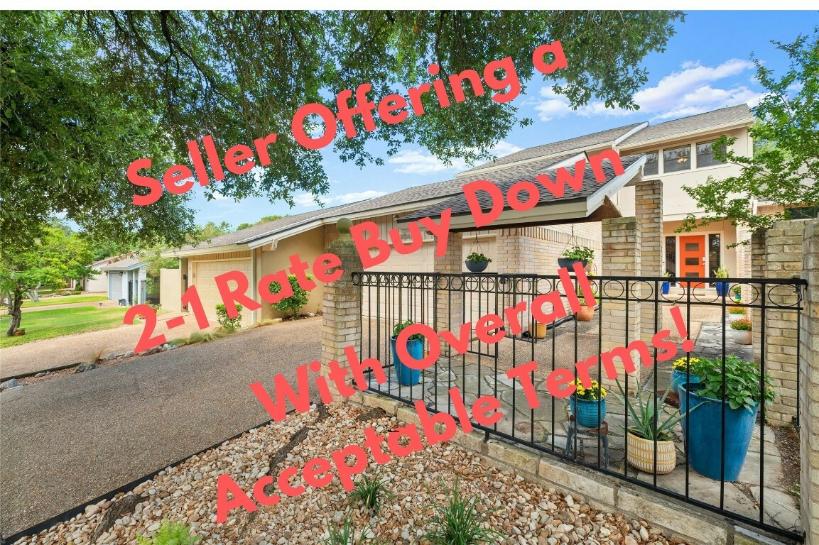 Property Photo: 8136 Greenslope Drive TX 78759