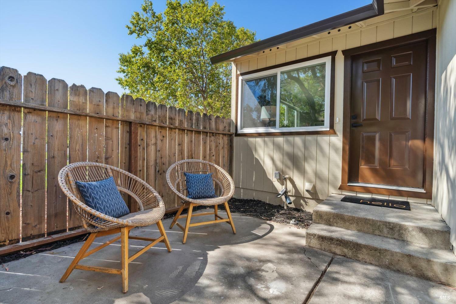 Property Photo:  726 Agnew Place  CA 95401 