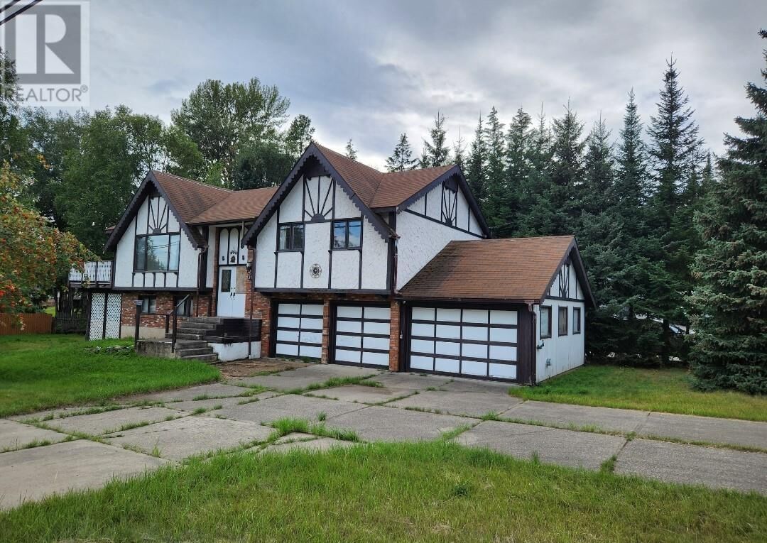 Property Photo: 3931 Highland Drive BC V2K 3R1