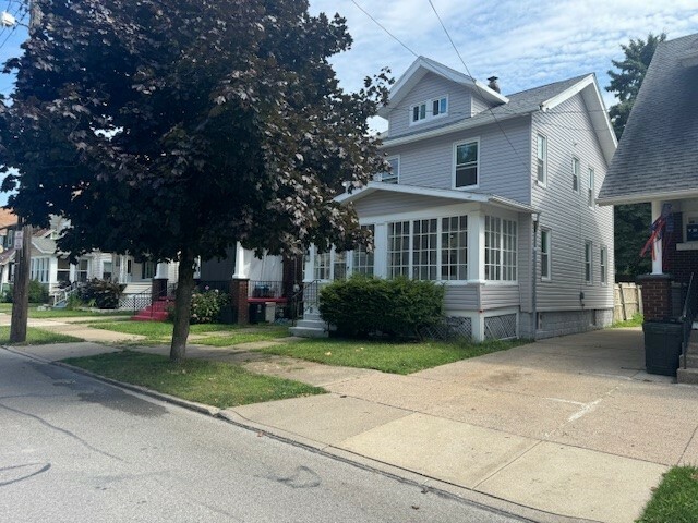 Property Photo:  1151 W 5th Street  PA 16507 