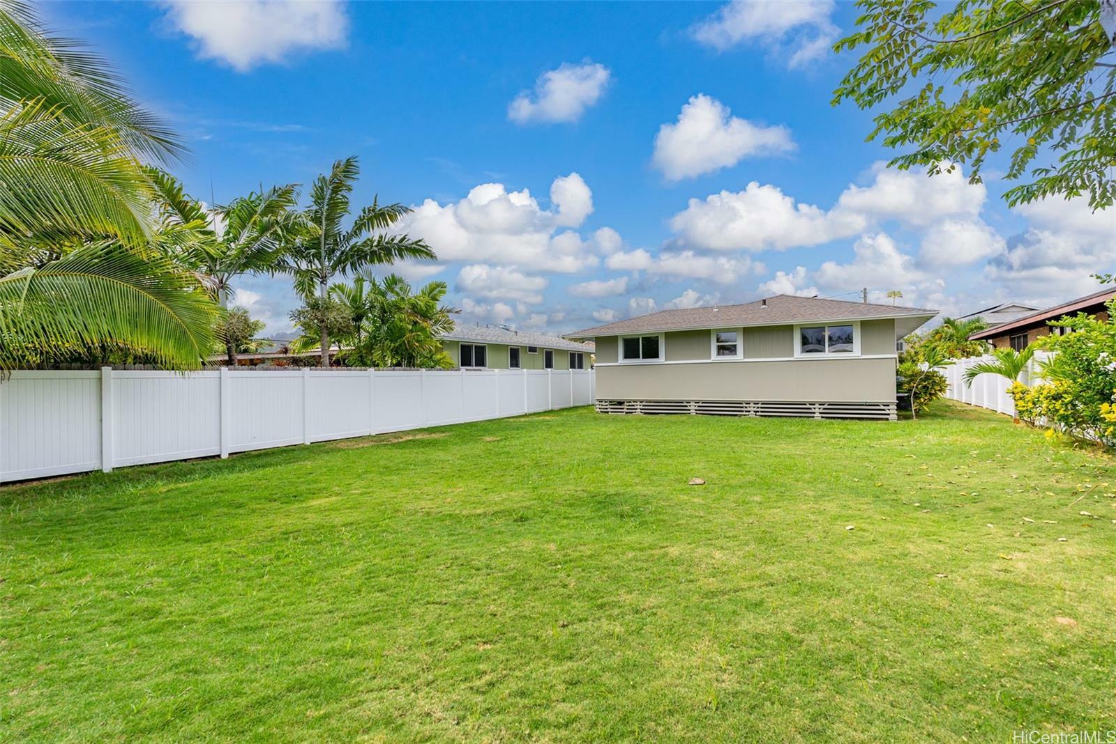 Property Photo:  324 D Olomana Street  HI 96734 