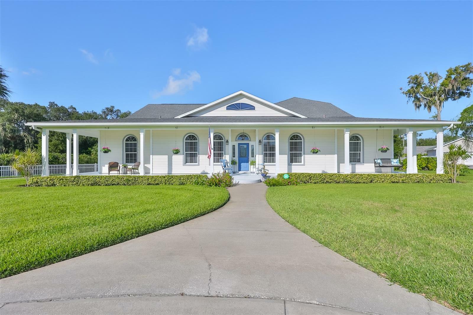 Property Photo:  8703 Cross Landing Lane  FL 33578 