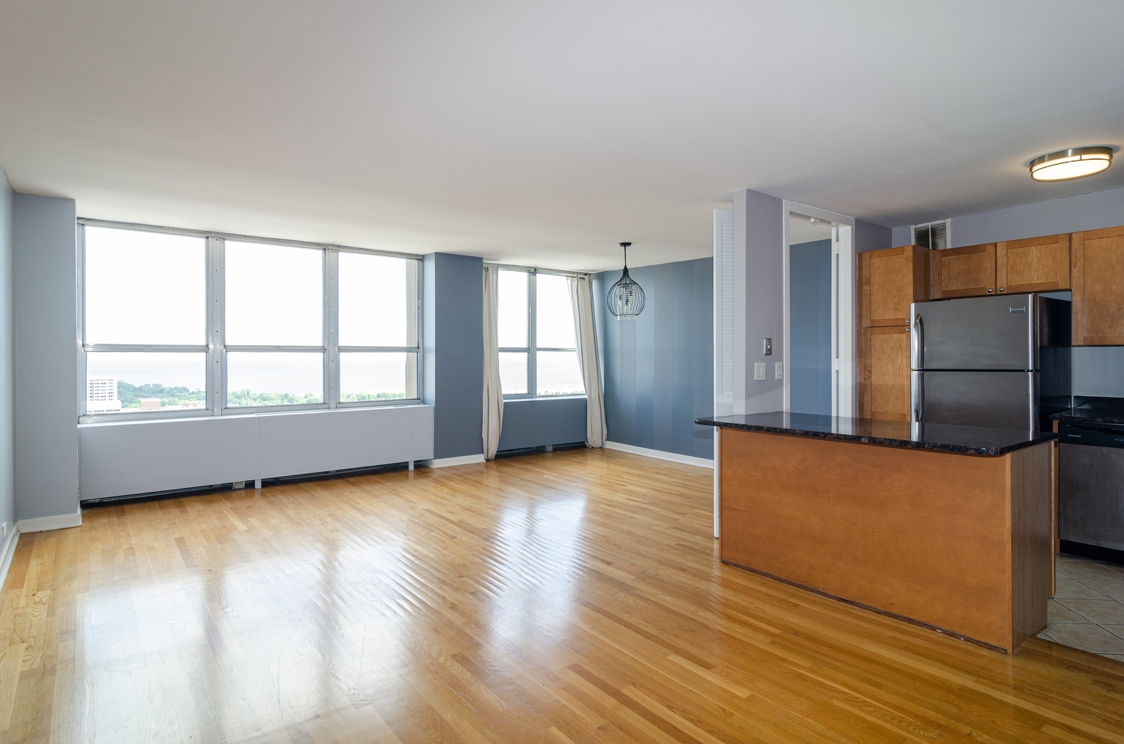 Property Photo:  655 W Irving Park Road 3506  IL 60613 