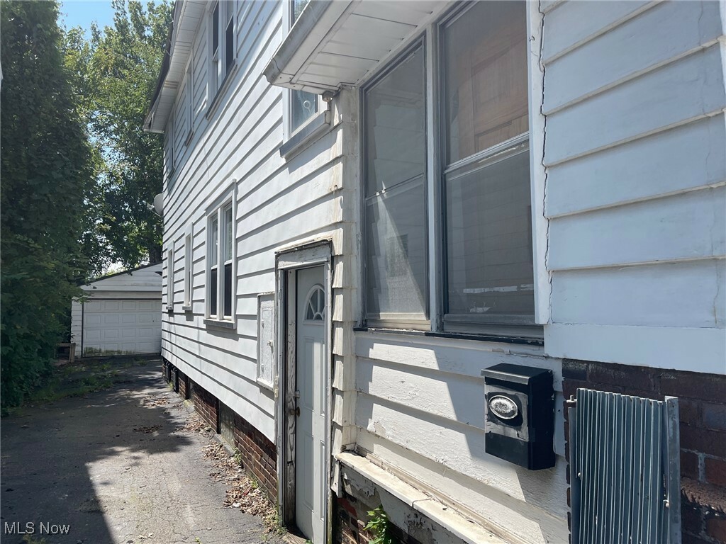 Property Photo:  1546 E 172nd Street  OH 44110 