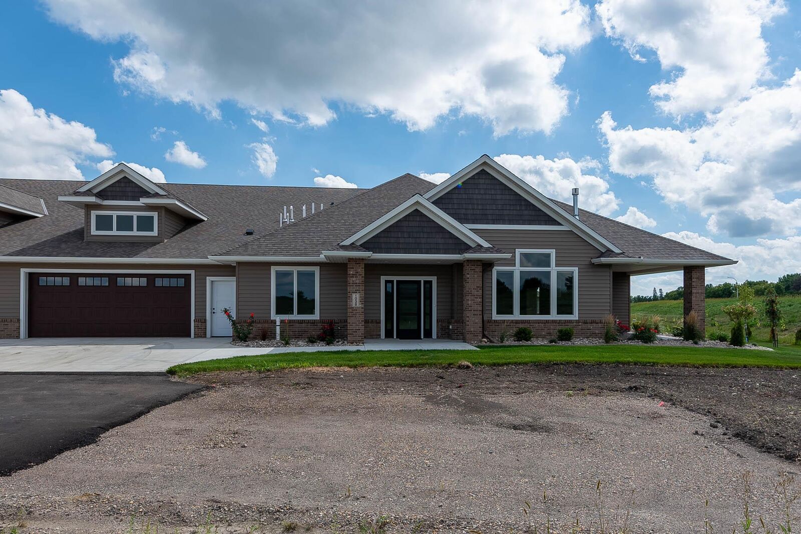 Property Photo: 1038 Saba Boulevard MN 56001