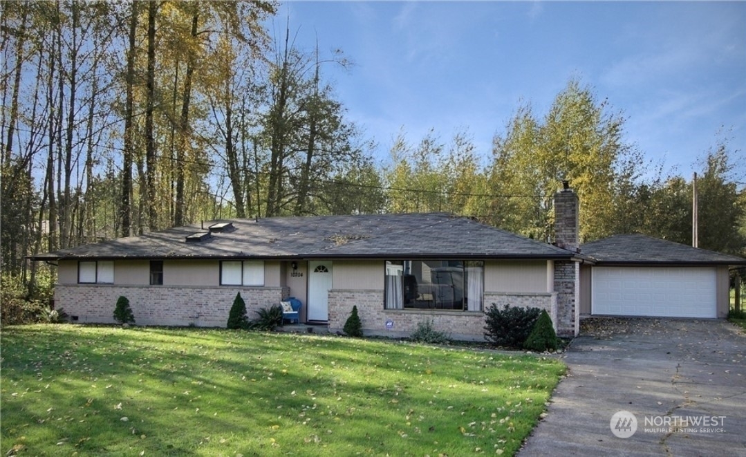 Property Photo:  10204 21st Avenue W  WA 98204 