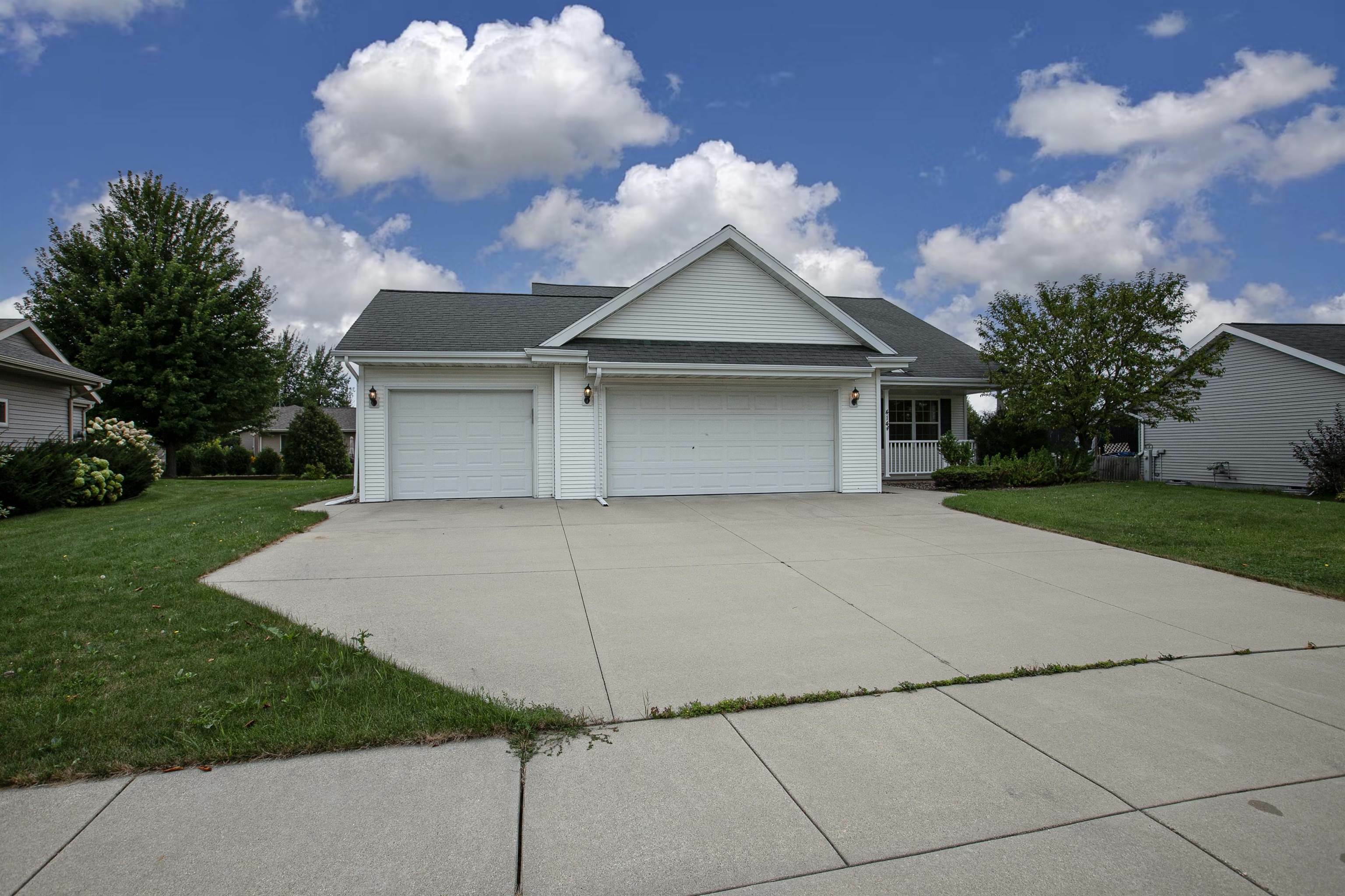 Property Photo:  414 Dewberry Drive  WI 54935 