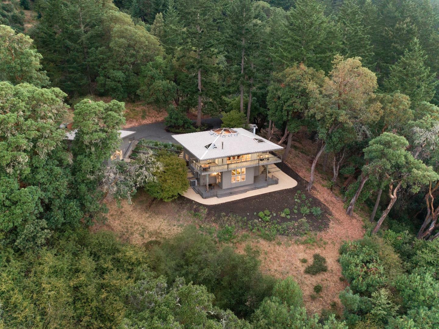 Property Photo:  33 Bear Glen Drive  CA 94062 