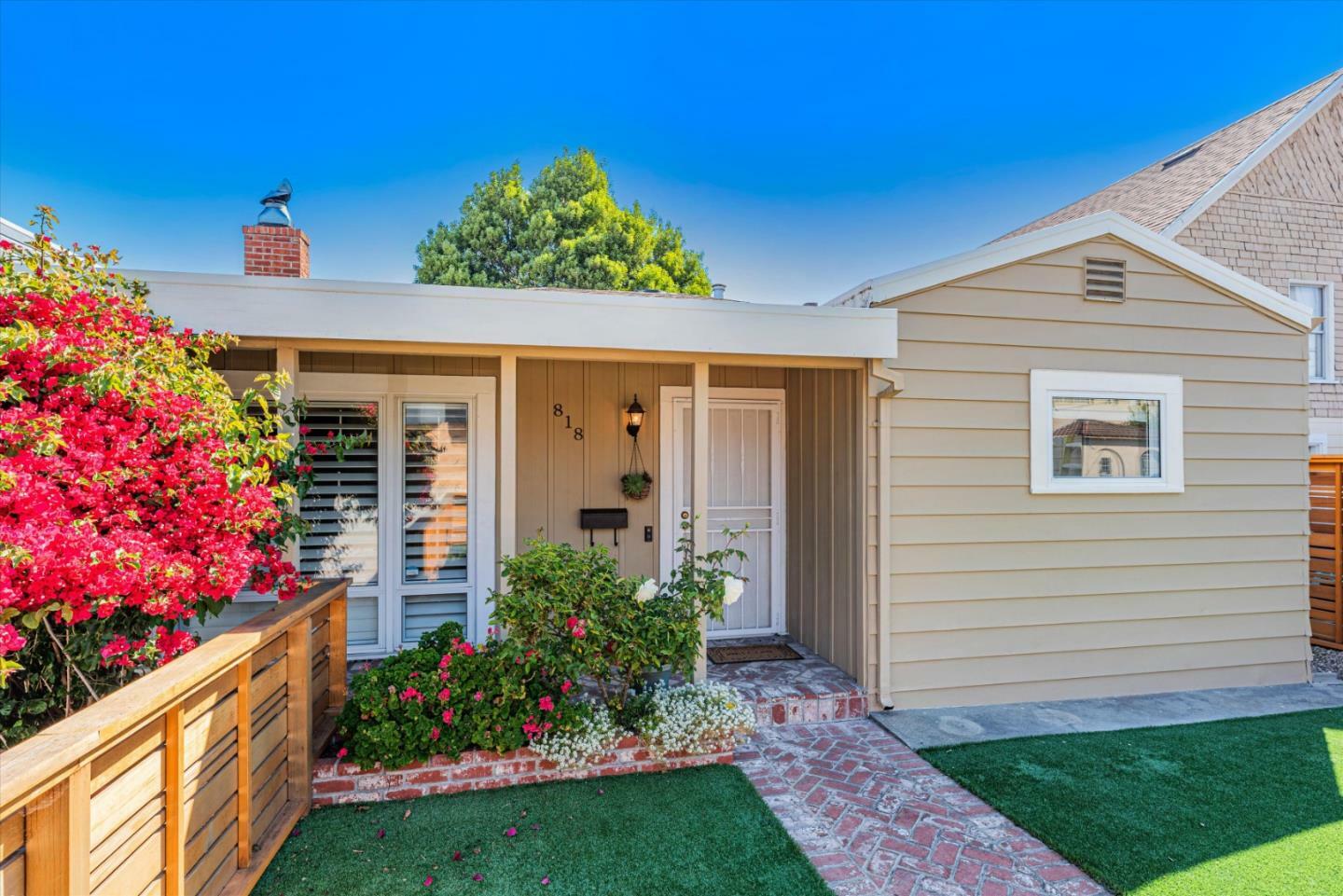 Property Photo:  818 Mills Avenue  CA 94066 