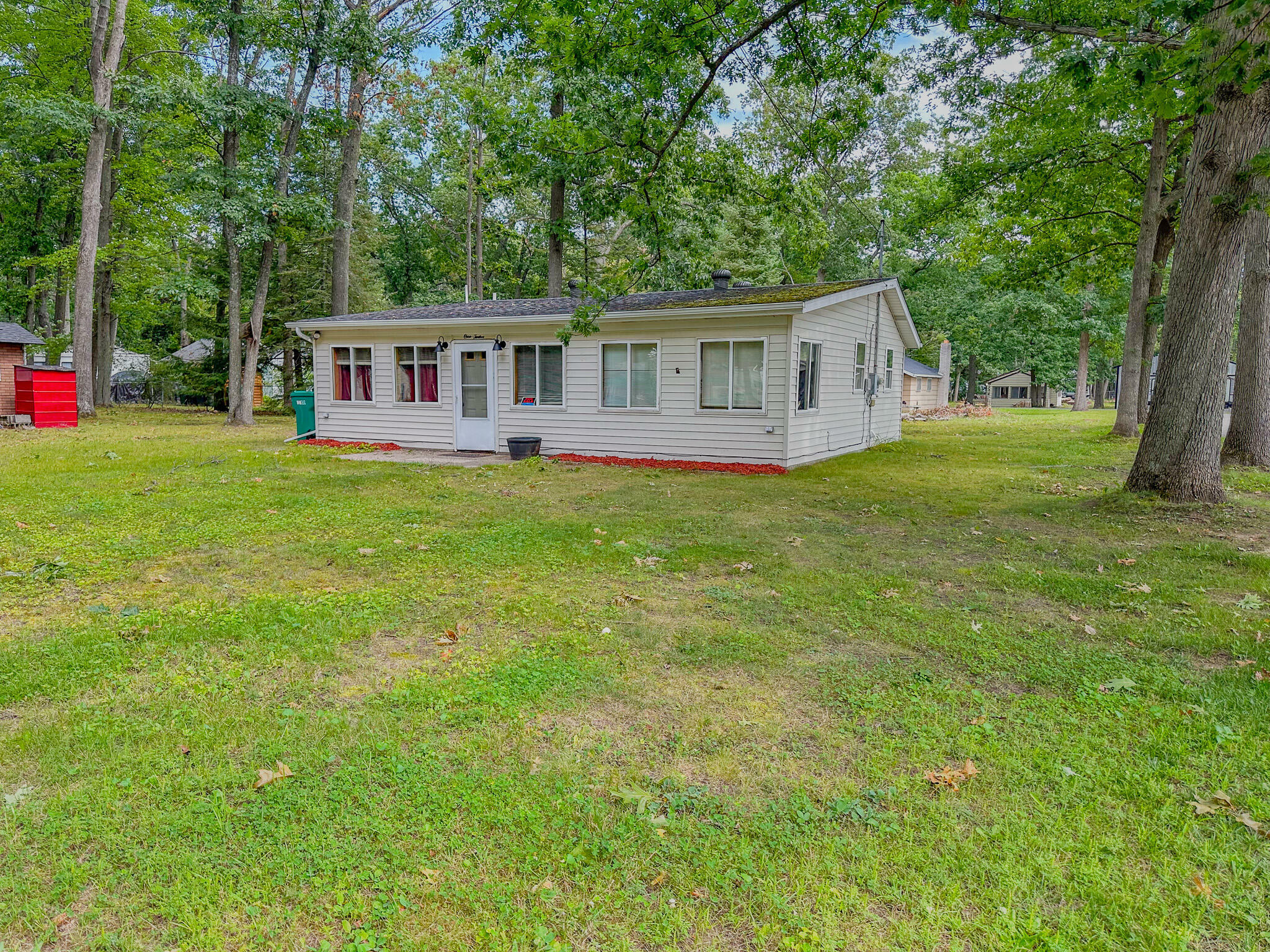 Property Photo:  112 Cottage  MI 48651 