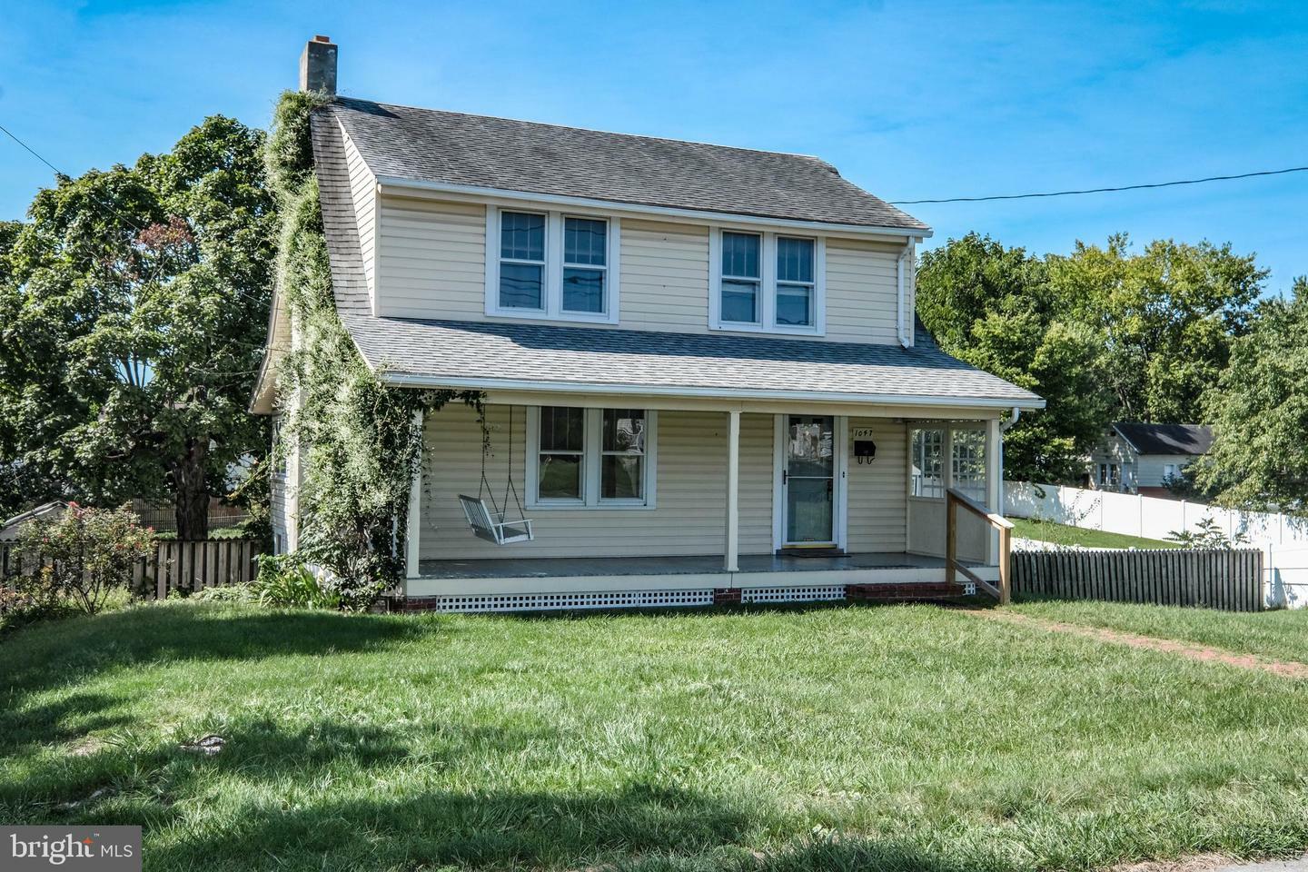 Property Photo:  1047 Woodland Avenue  VA 22601 