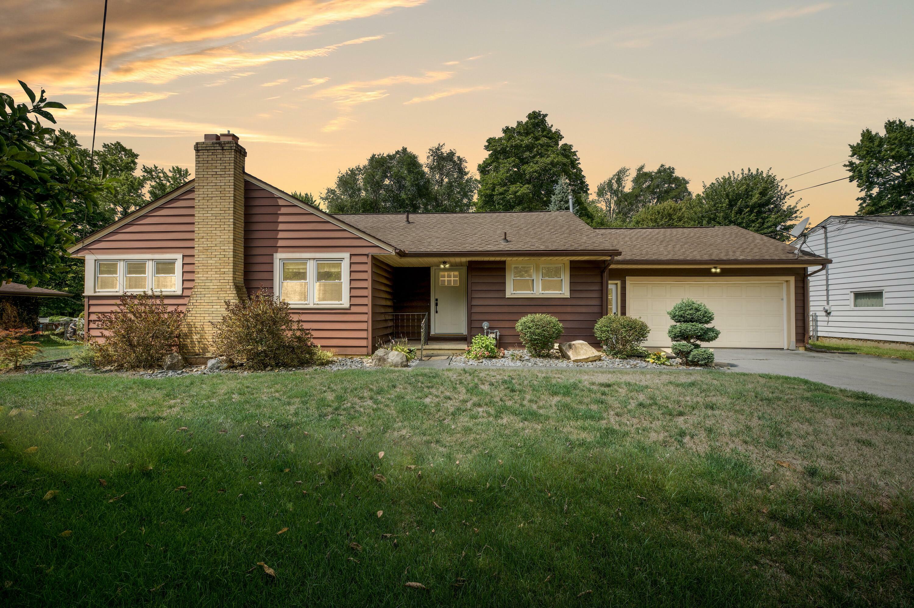 Property Photo: 413 Chippewa Street MI 49107