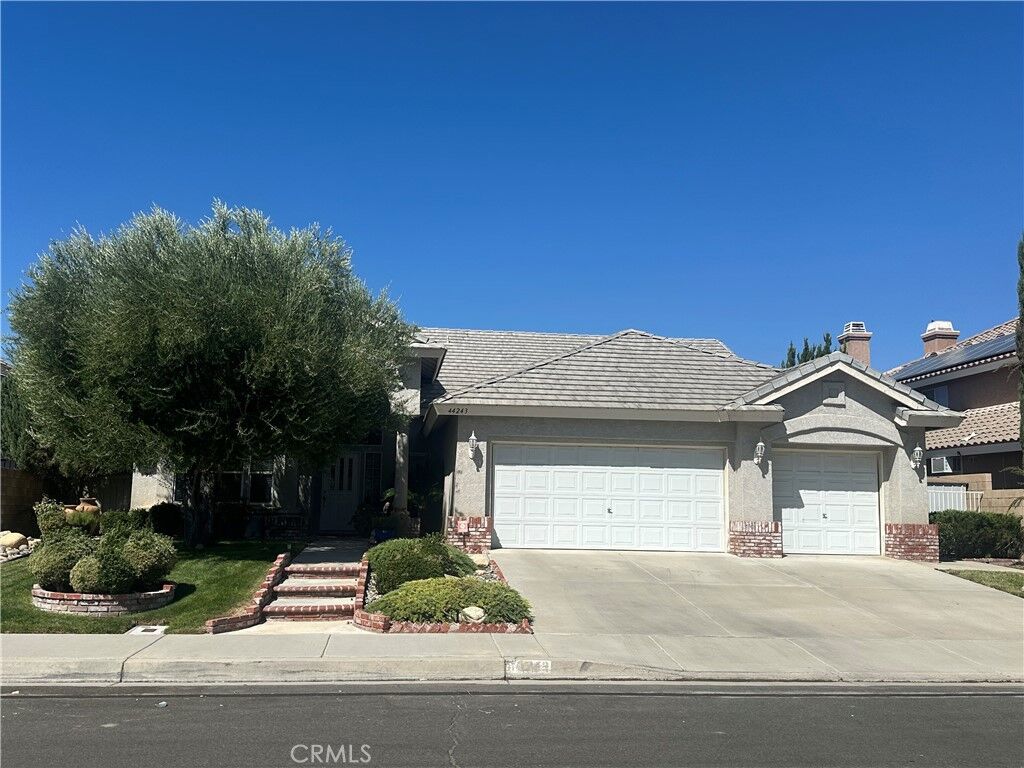 Property Photo: 44243 Westridge Drive CA 93536