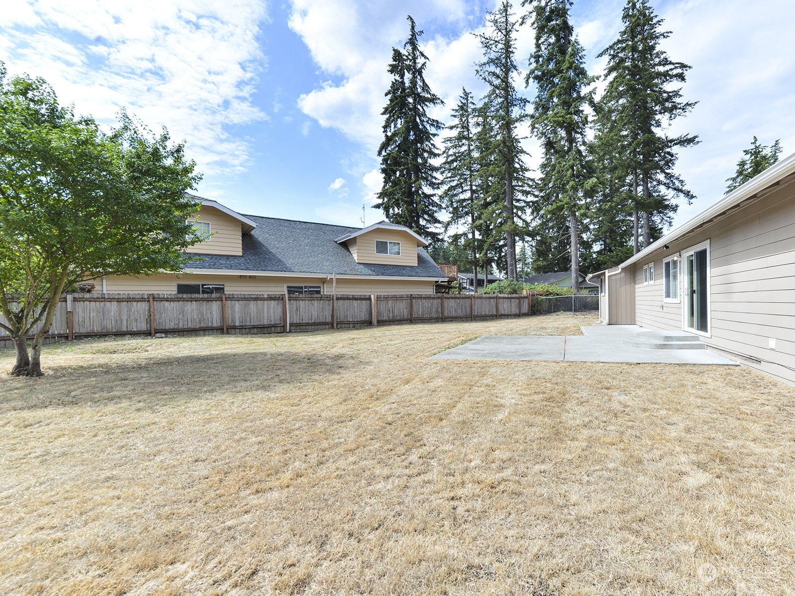 Property Photo:  28709 232nd Court SE  WA 98038 