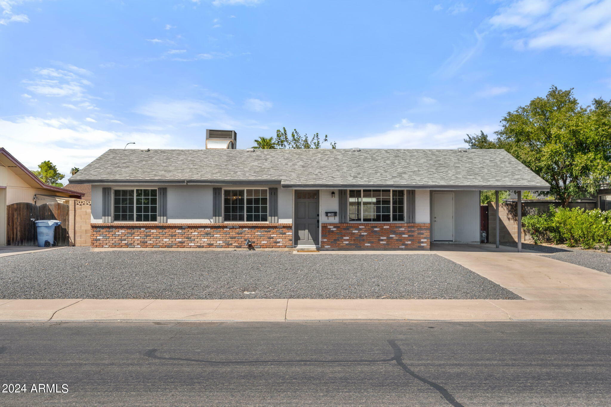 Property Photo:  1280 W Oakland Street  AZ 85224 