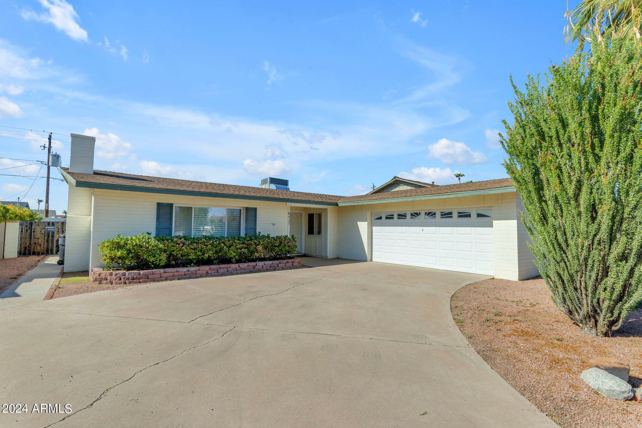 Property Photo:  8537 E Jackrabbit Road  AZ 85250 