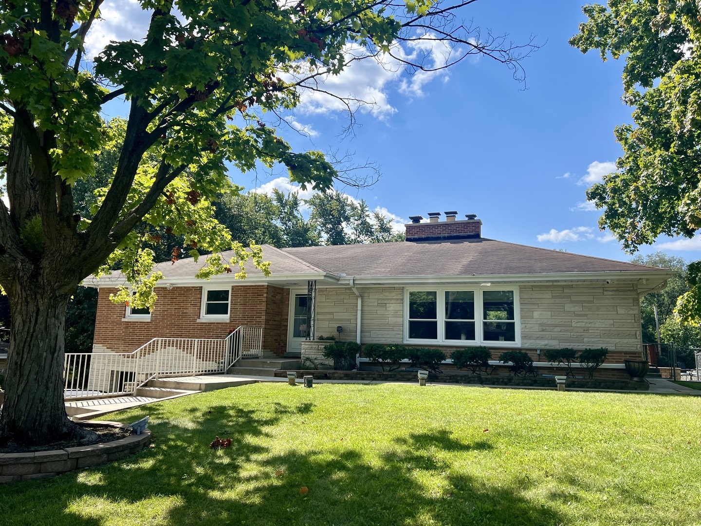 Property Photo:  20W275 Belmont Place  IL 60101 