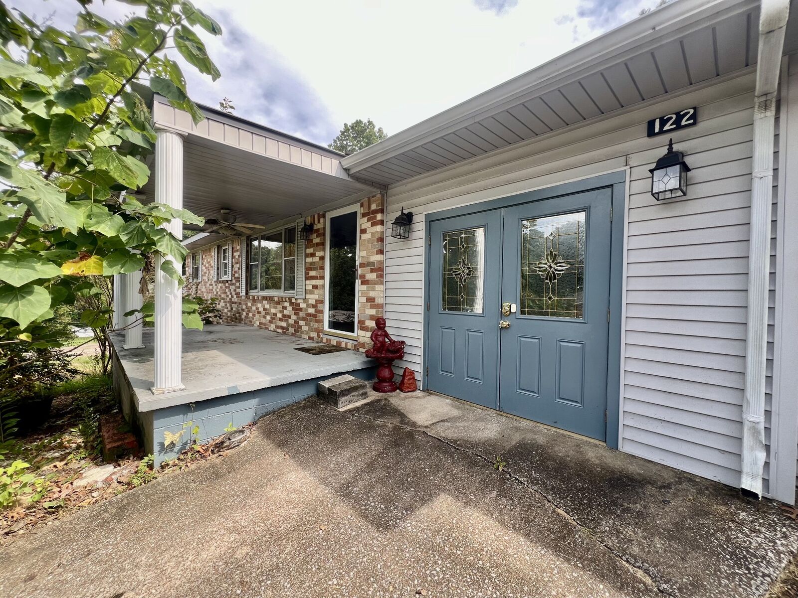 Property Photo:  122 E Dixon St  TN 38450 