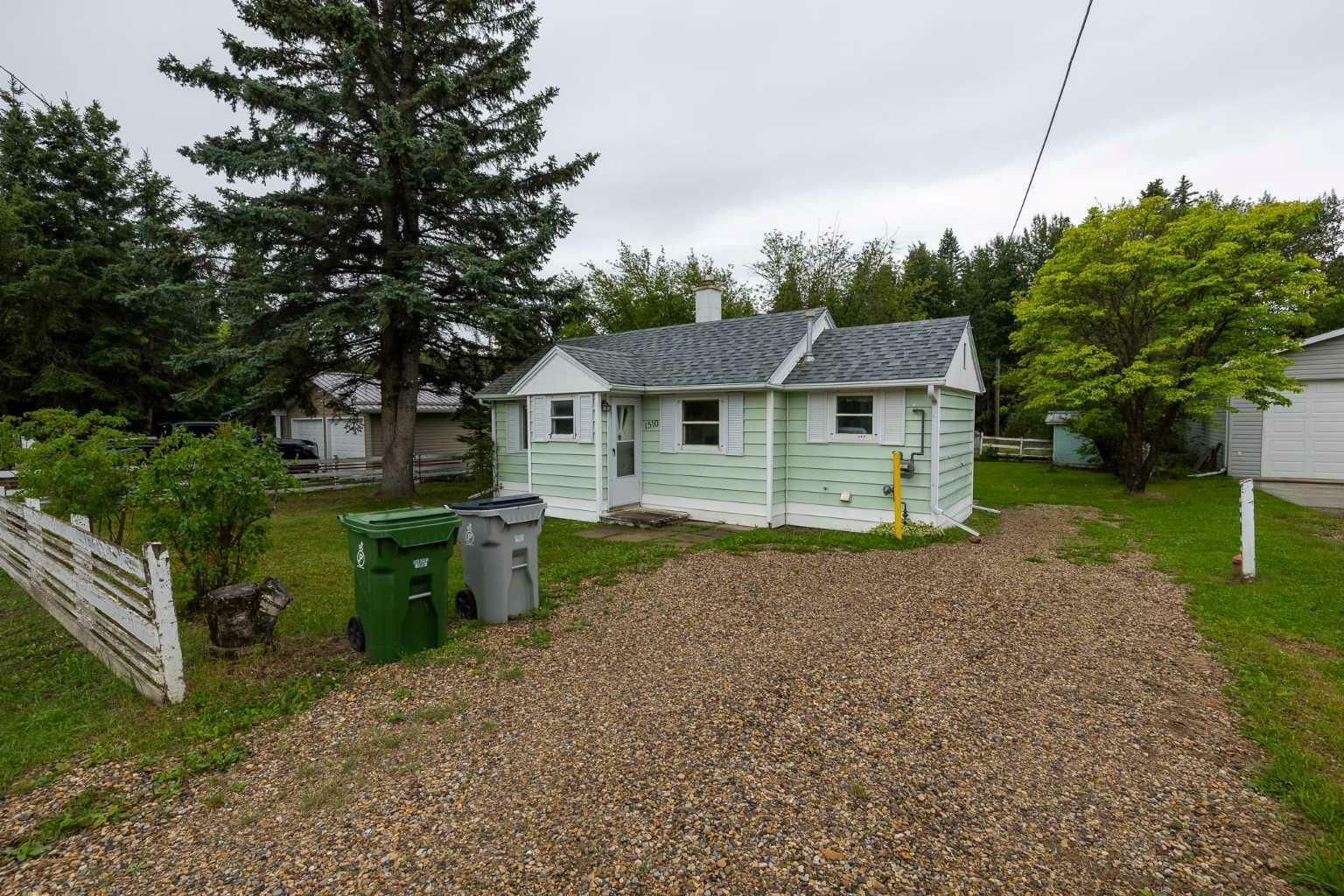 Property Photo: 1510 63 Street AB T7E 1S2
