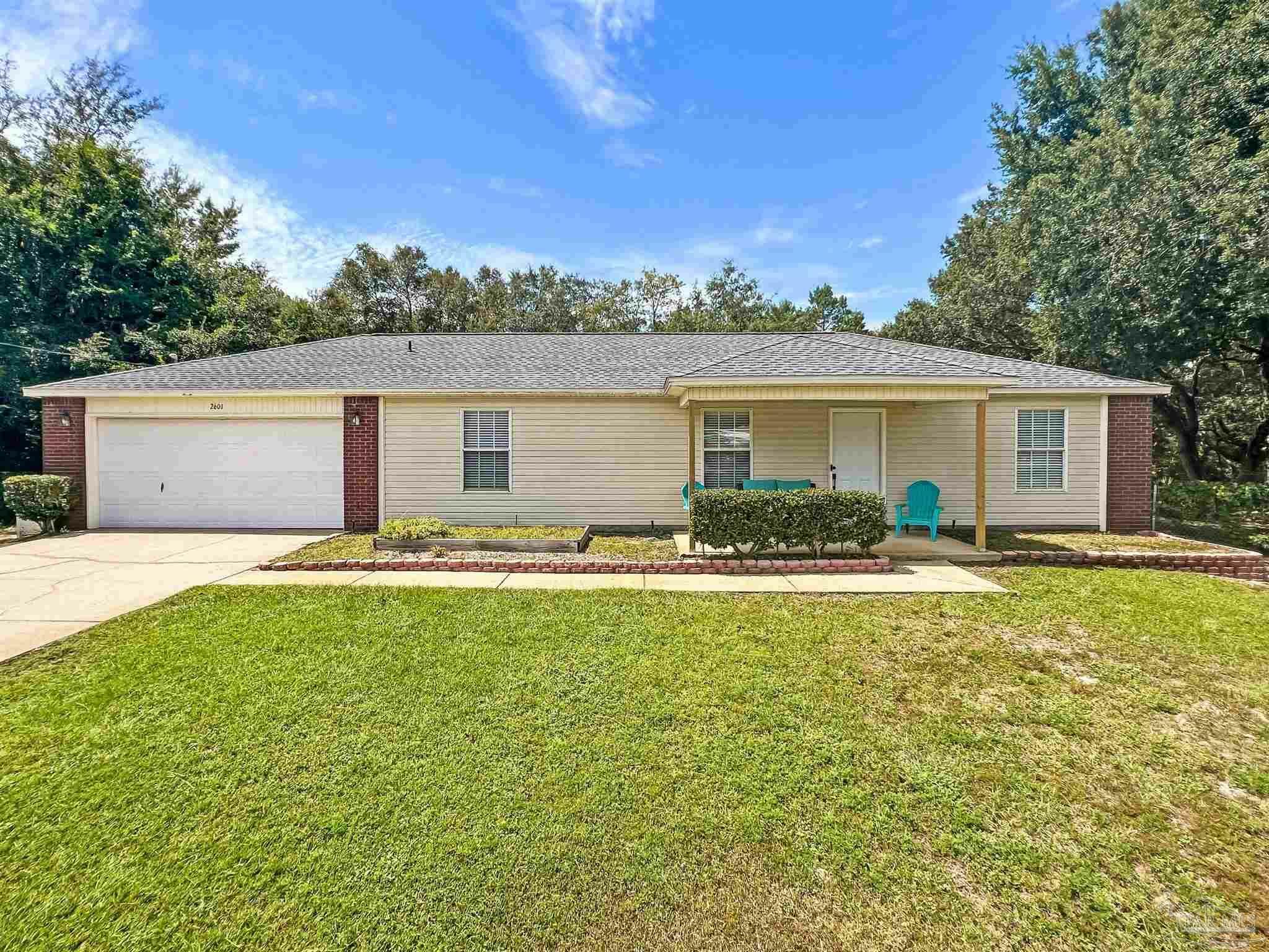 Property Photo:  2601 Edgewood Dr  FL 32566 