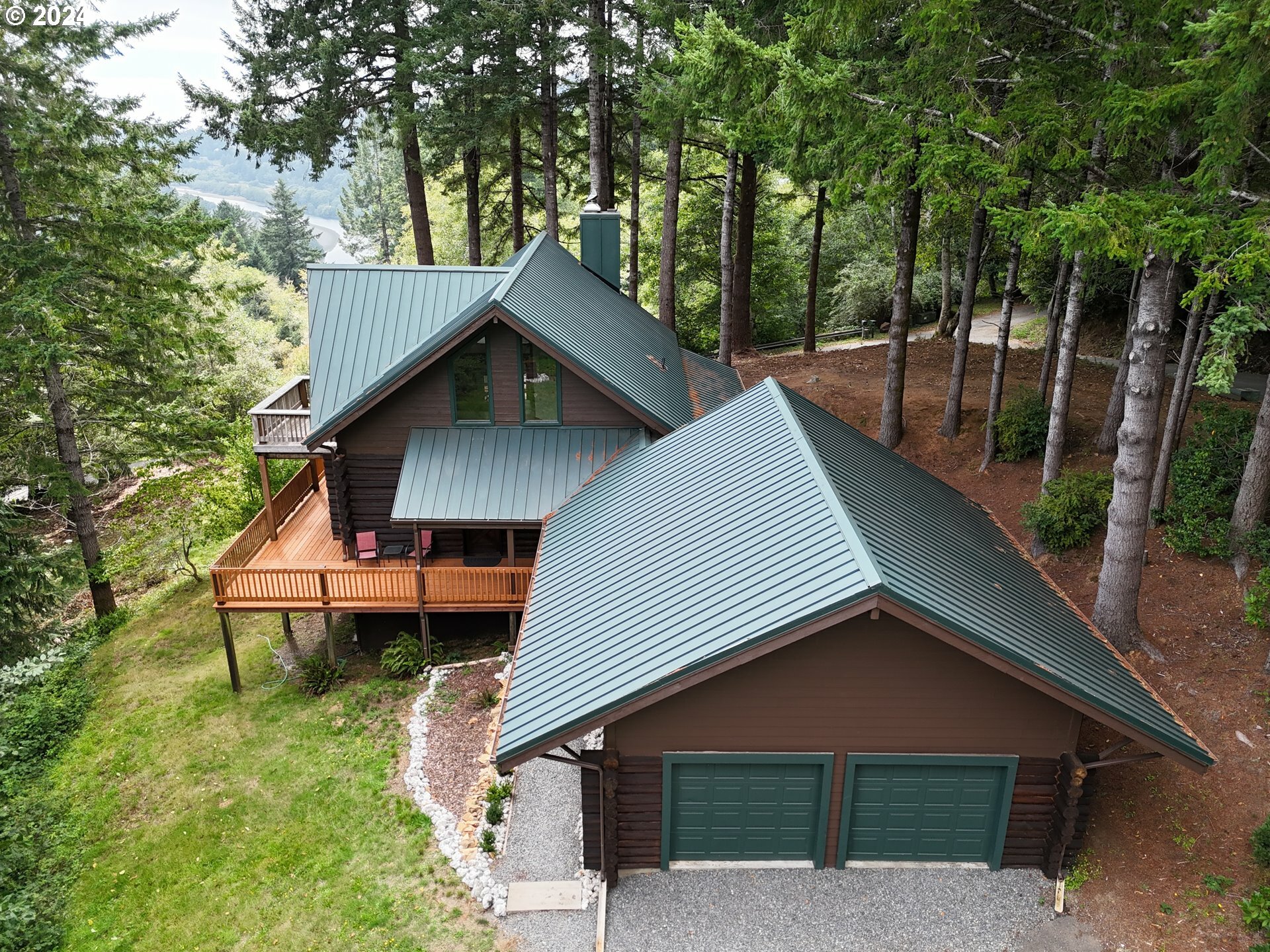 Property Photo: 17225 Mountain Dr OR 97415