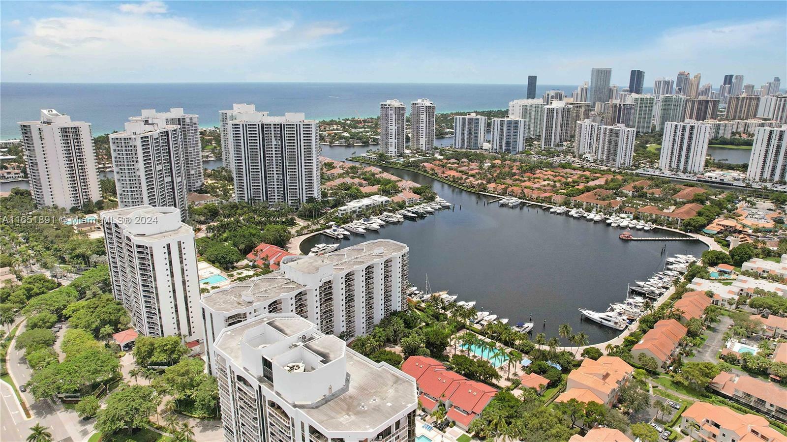 Property Photo: 3610 Yacht Club Dr 1105 FL 33180