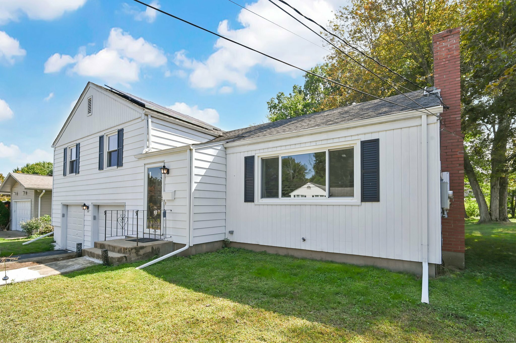 Property Photo:  117 Haynes Road  CT 06117 