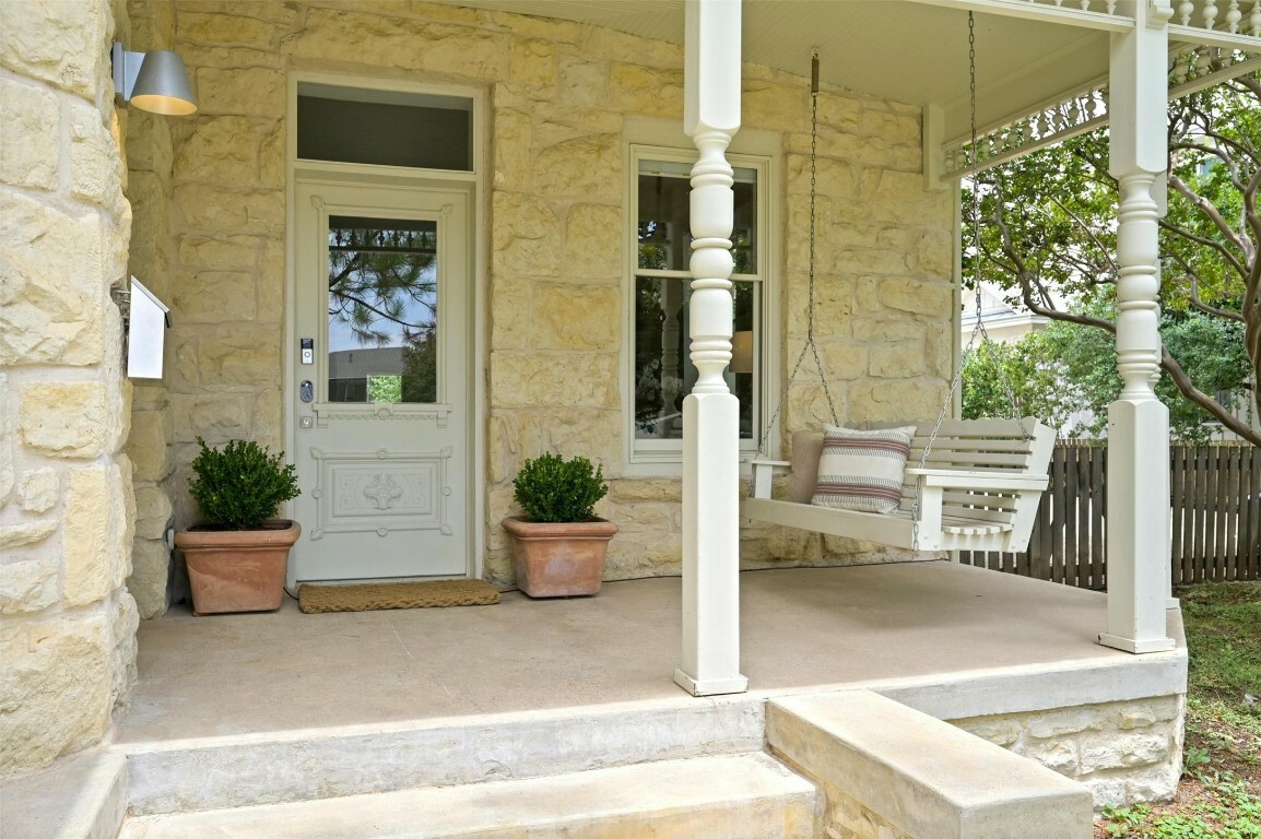 Property Photo:  1112 W 10th Street  TX 78703 