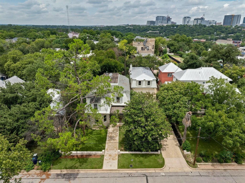 Property Photo: 1112 W 10th Street TX 78703