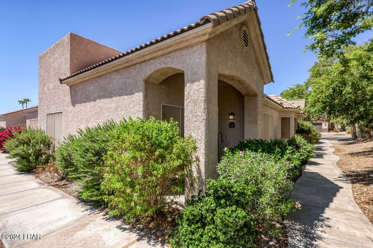 Property Photo:  470 Acoma Blvd 128B  AZ 86406 