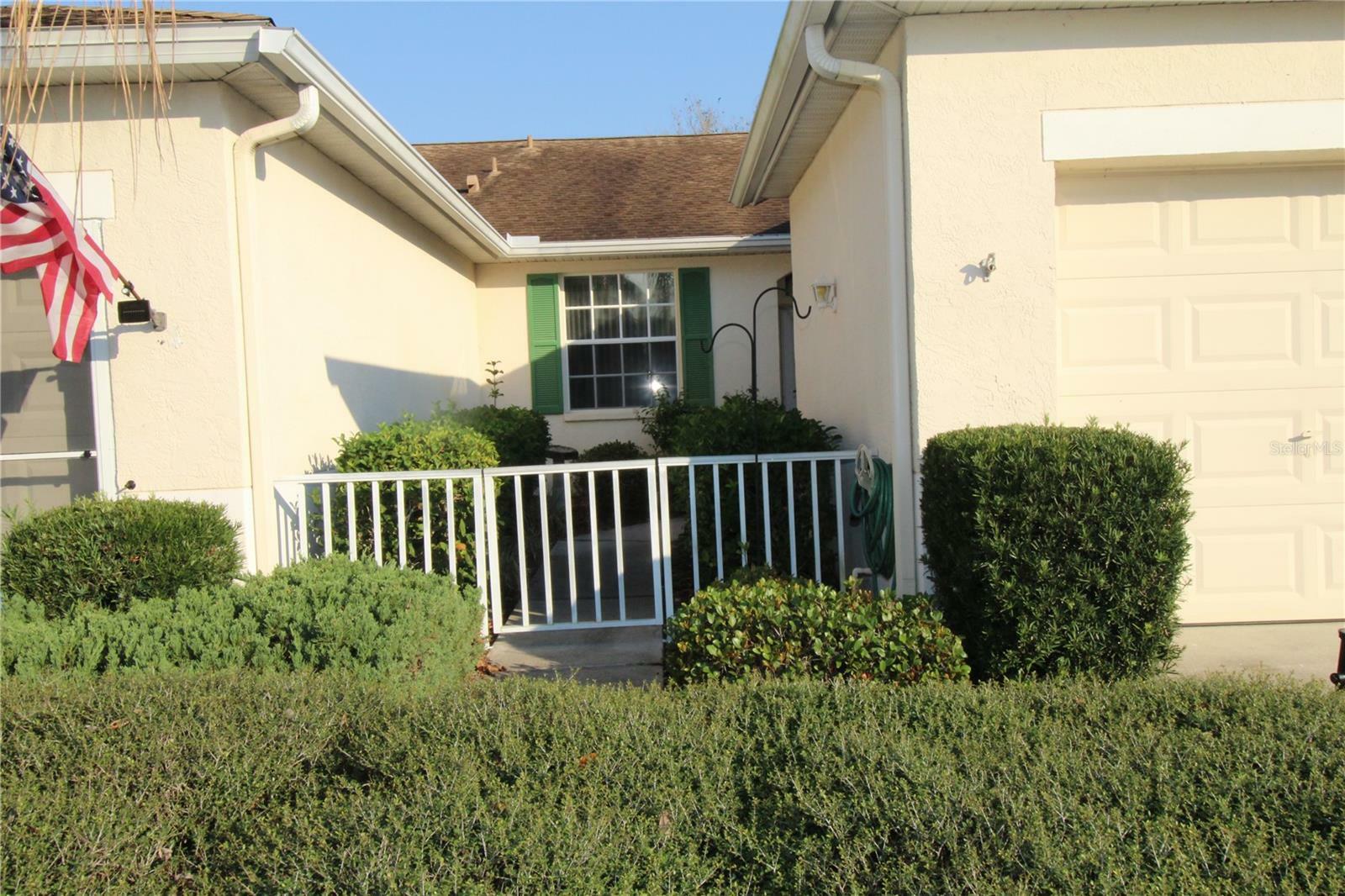 Property Photo:  2218 Nantucket Drive 44  FL 33573 