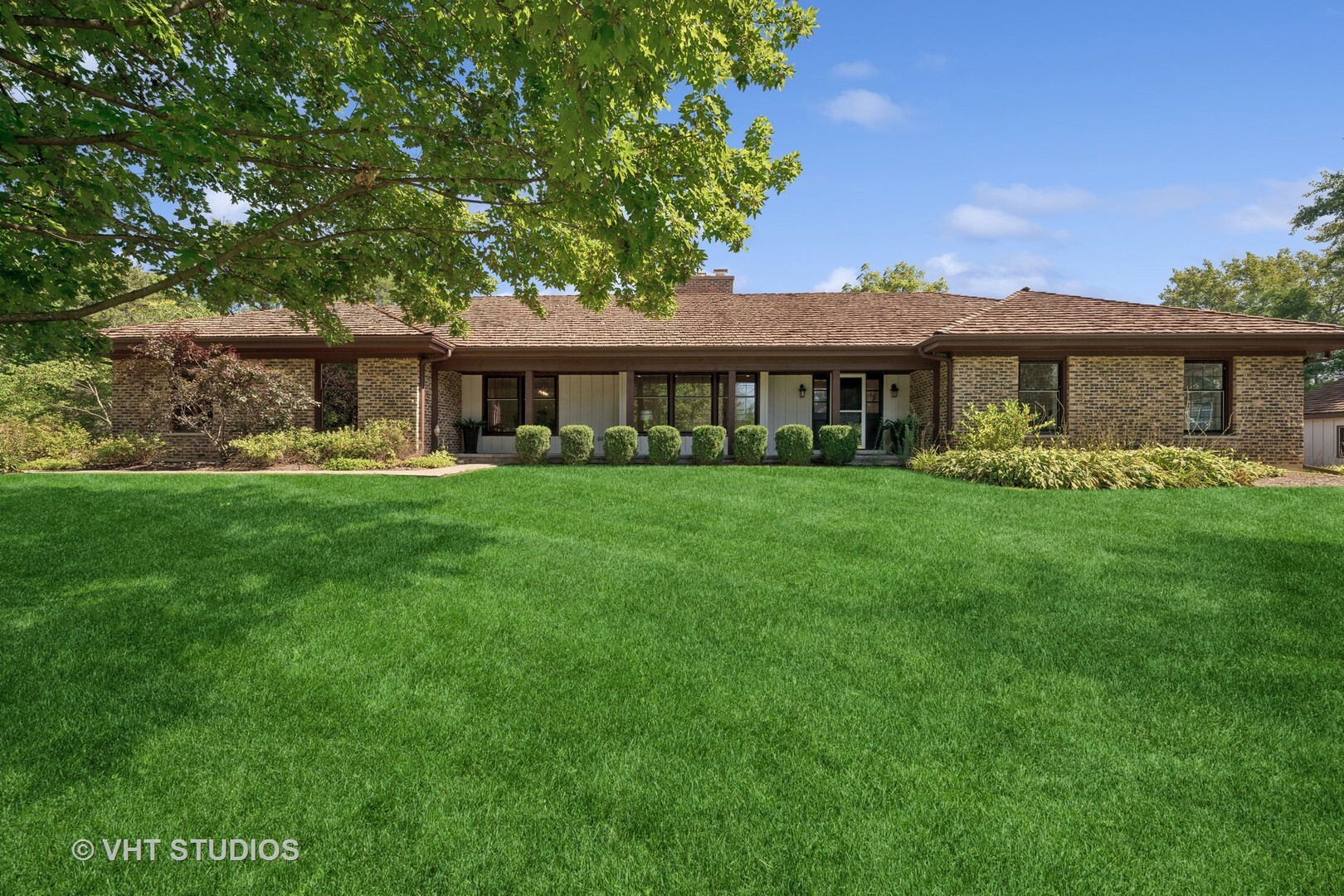 Property Photo:  3616 Crestview Drive  IL 60047 