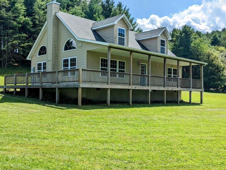 8261 Deer Run Dr SE  Copper Hill VA 24079 photo