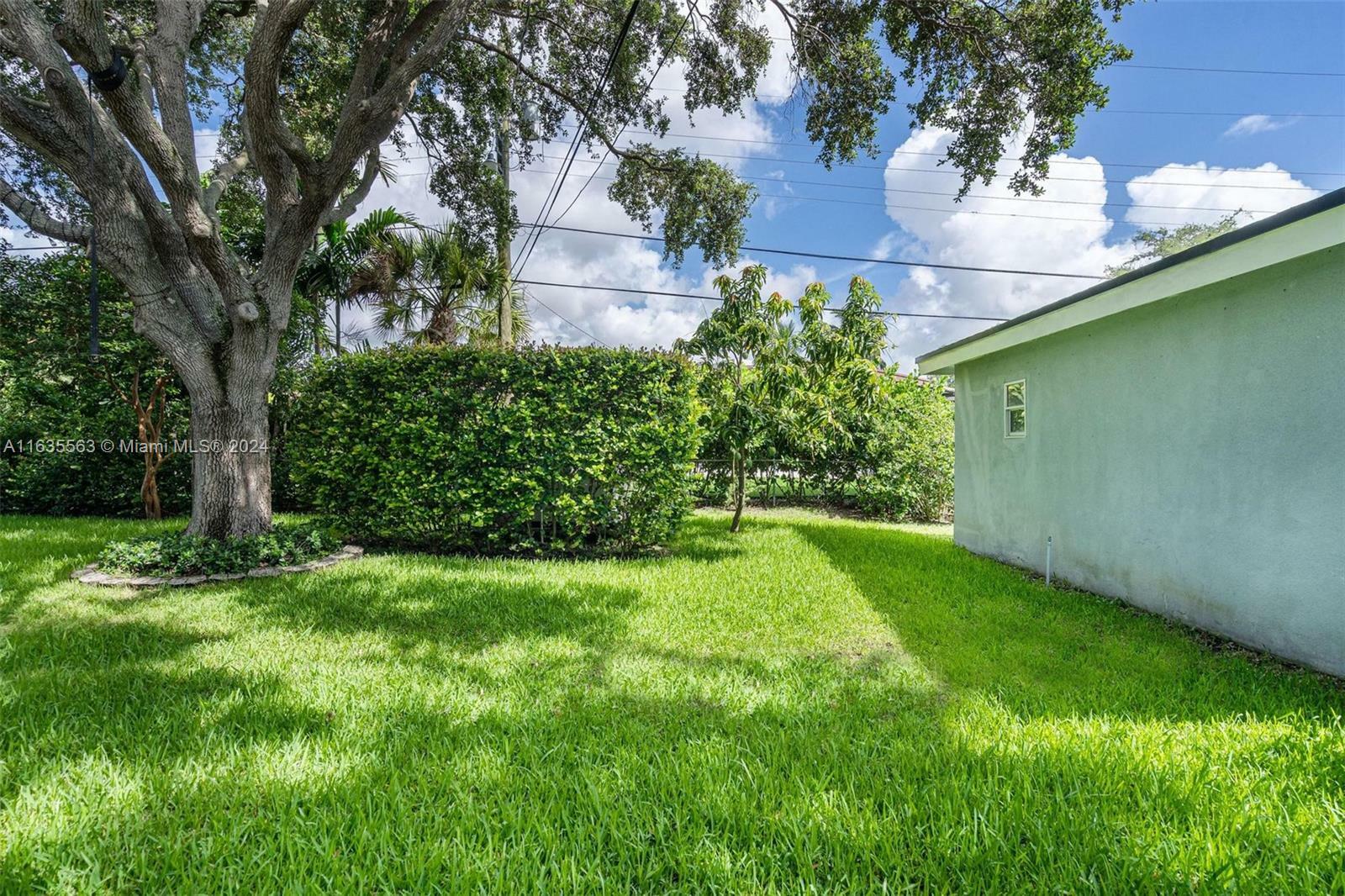 Property Photo:  31 Samana Dr  FL 33133 