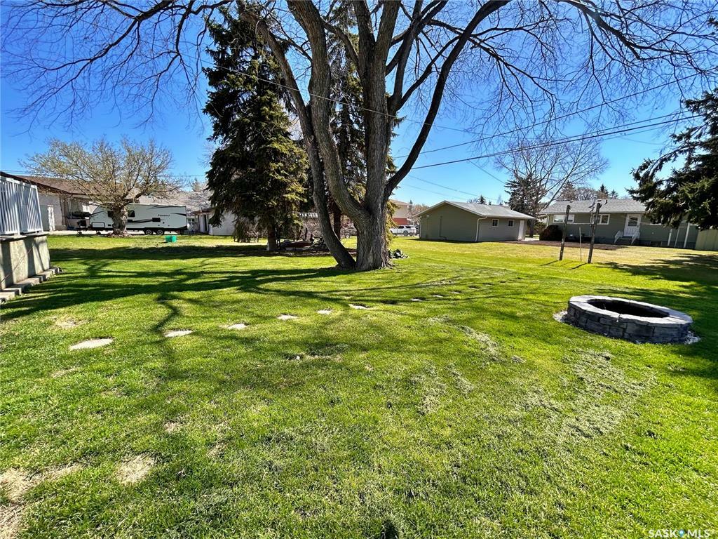 Property Photo: 1109 Main Street SK S0G 3N0
